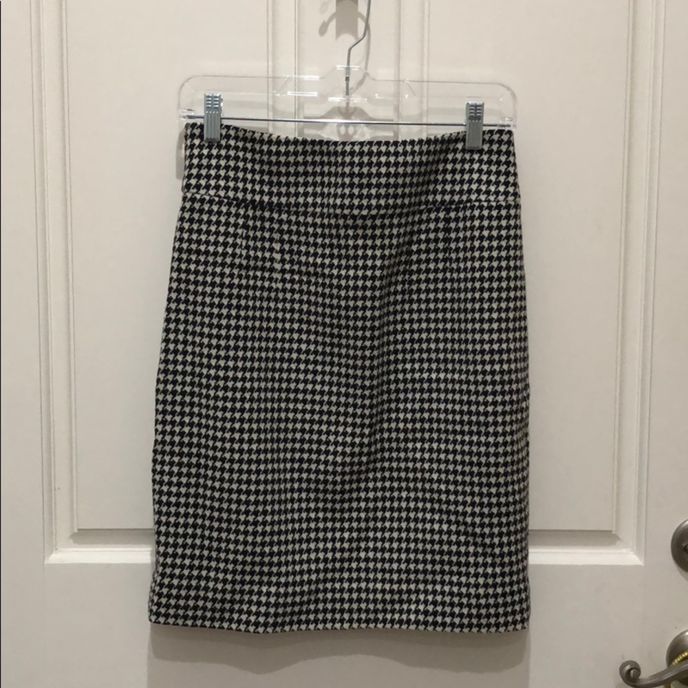 Banana republic houndstooth pencil skirt